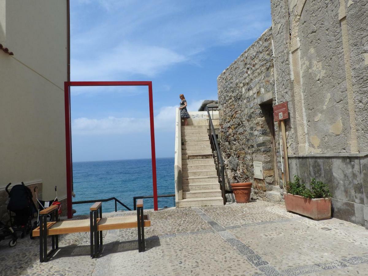 Terrazza Piazzetta Piazza Francesco Crispi Cefalù Exterior foto